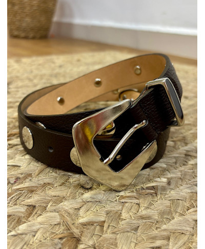 CINTURON TACHAS MARRON