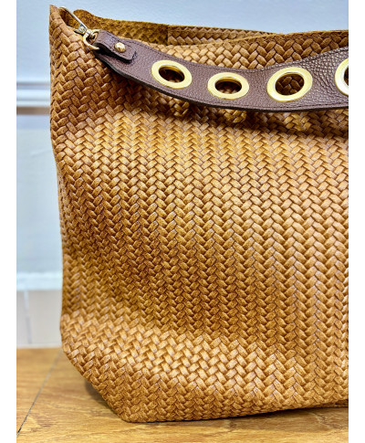 BOLSO SHOPPER TRENZADO CAMEL