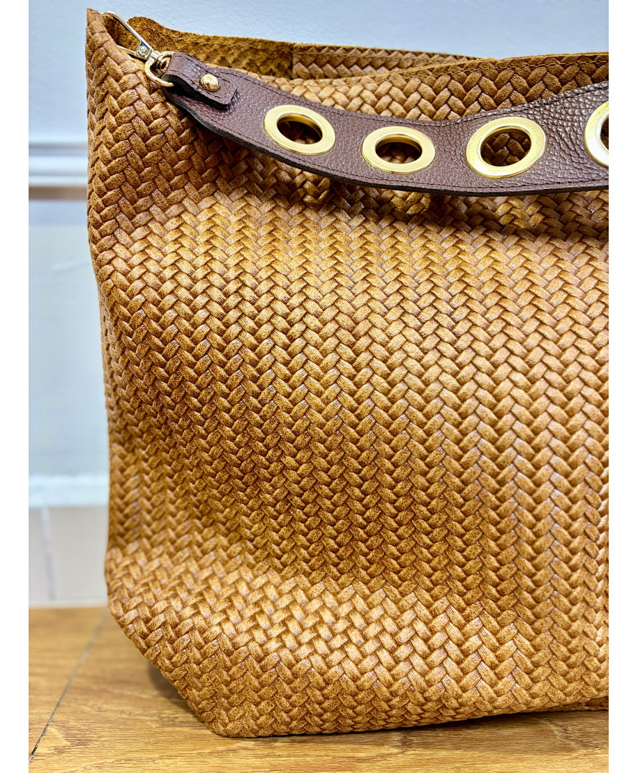 BOLSO SHOPPER TRENZADO CAMEL