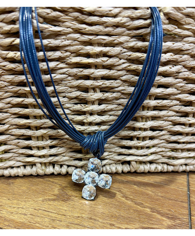 collar de mujer, collar cruz cristales, collar cuero azul, collar elegante.