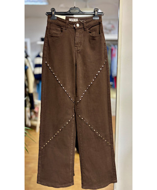 DENIM TACHAS BROWNIE