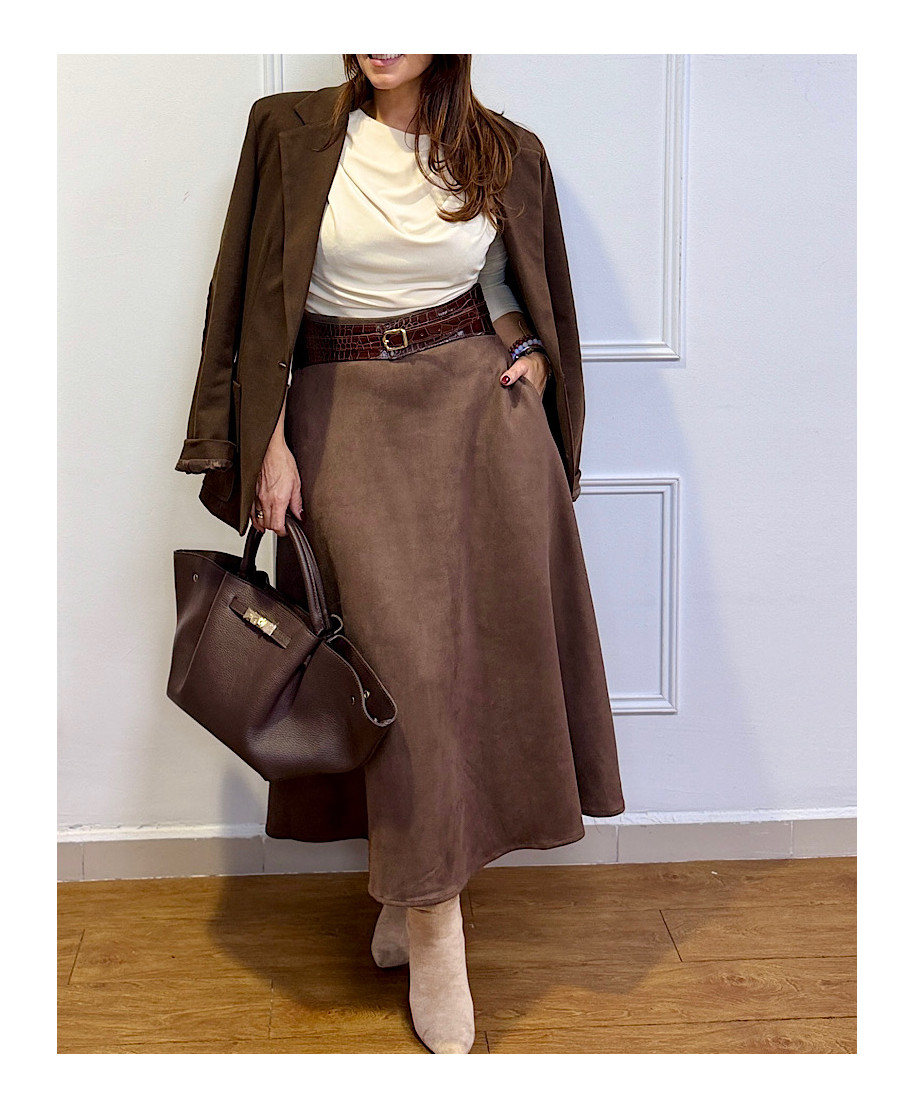 FALDA MIDI EFECTO ANTE MARRON