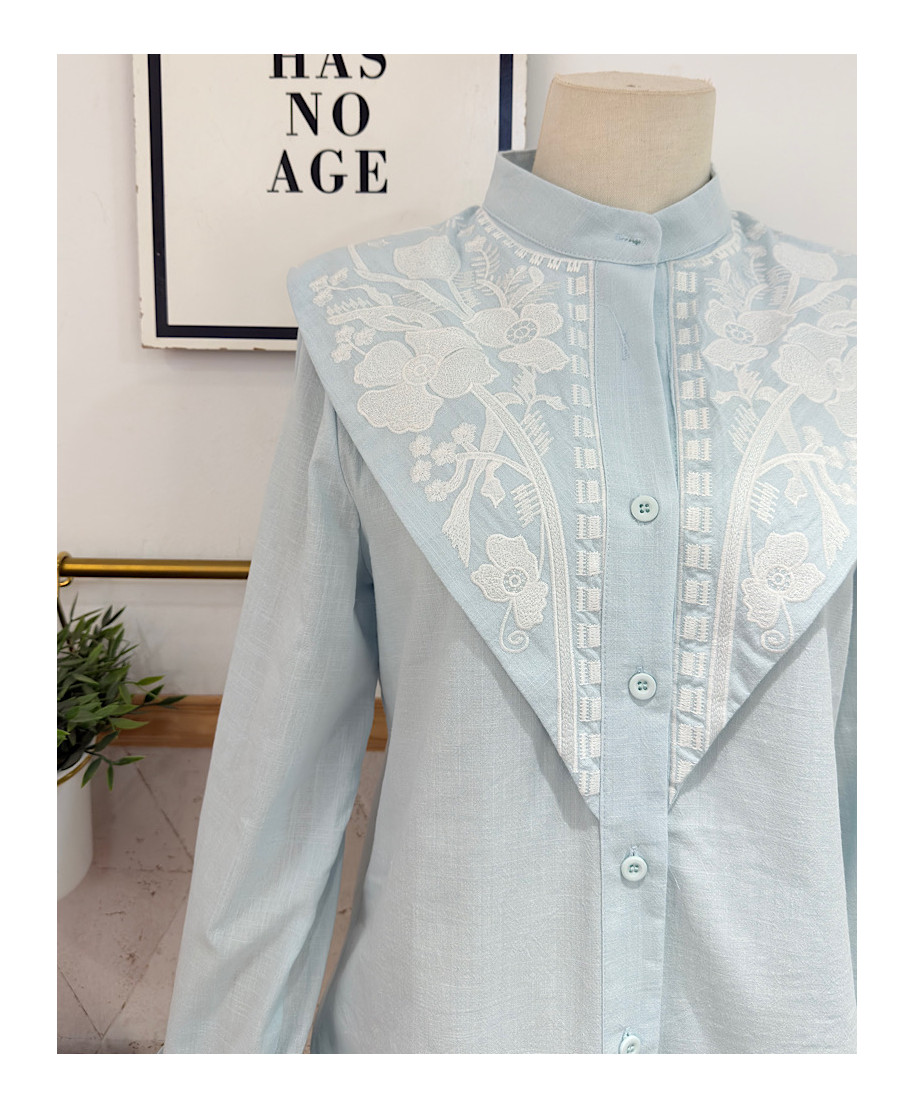 CAMISA BORDADA ROSE CELESTE