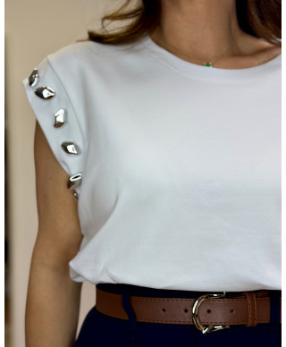 CAMISETA BLANCA DETALLE HOMBRERAS JOYA