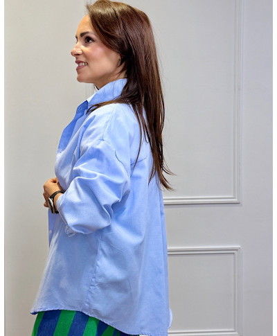 CAMISA OVERSIZE SKY ELEGANCE – AZUL CELESTE