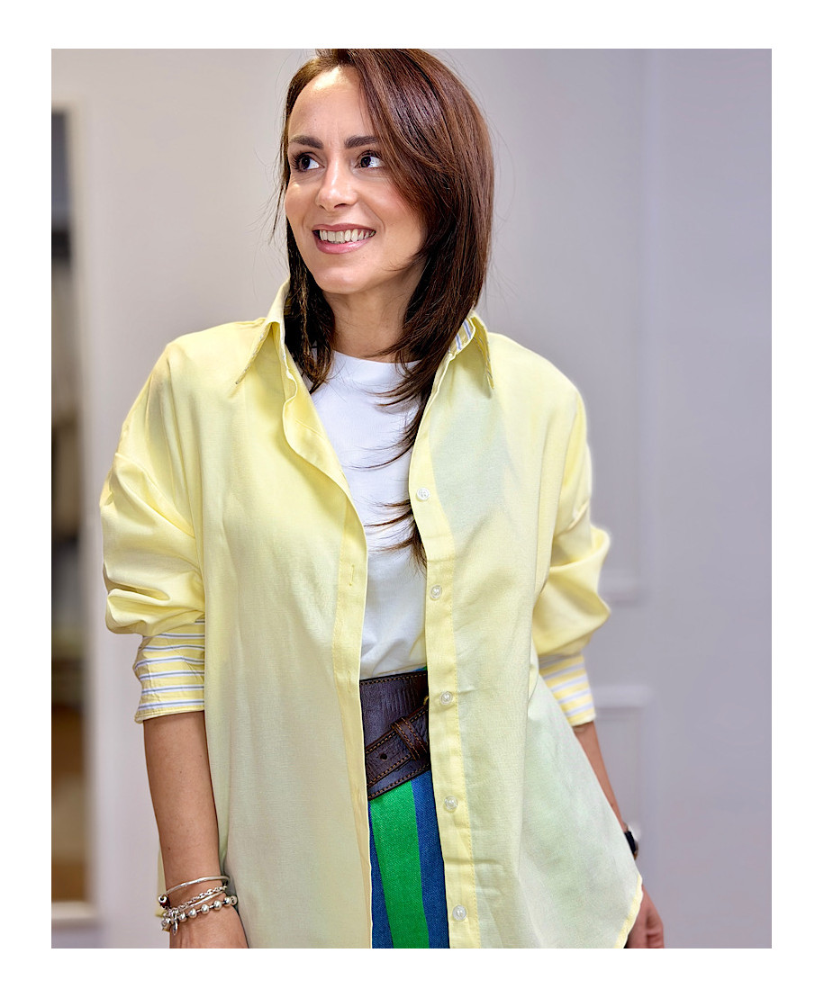 CAMISA OVERSIZE SKY ELEGANCE – AMARILLA