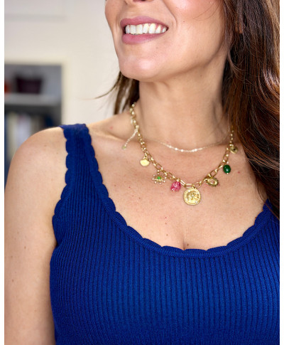 TOP ESSENTIAL NAVY CHIC