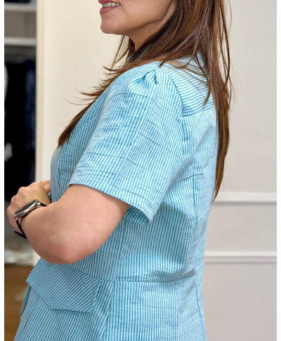 BLUSA ESTRUCTURADA “AZURE ELEGANCE”