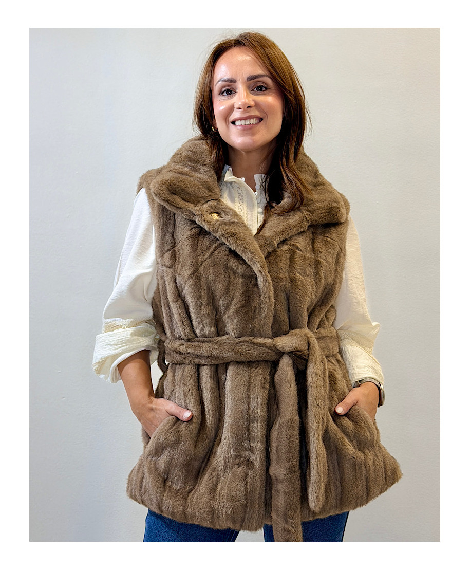 CHALECO AMARA · PELO CON CINTURÓN
