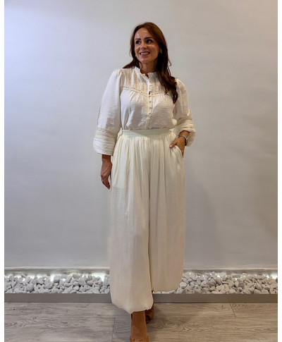 PANTALÓN LIVIA · BOMBACHO FLUIDO· BLANCO ROTO