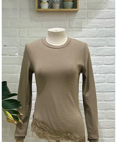 CAMISETA NINA · BAJO DE ENCAJE · TAUPE