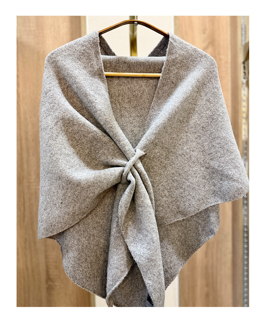 CAPA MARISA · GRIS